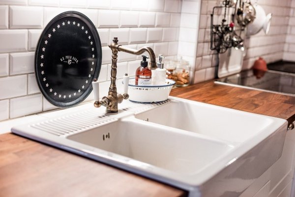 kulonleges_egy_oreg_toparti_haz_rengeteg_erdekes_reszlettel_es_skandinav_bajjal_20