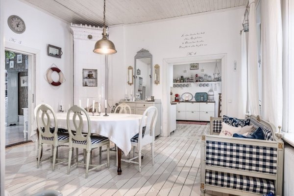 kulonleges_egy_oreg_toparti_haz_rengeteg_erdekes_reszlettel_es_skandinav_bajjal_23